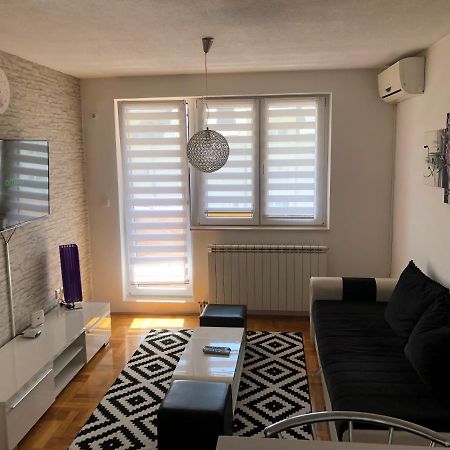 Apartman Dobrinja 1 塞拉耶佛 外观 照片